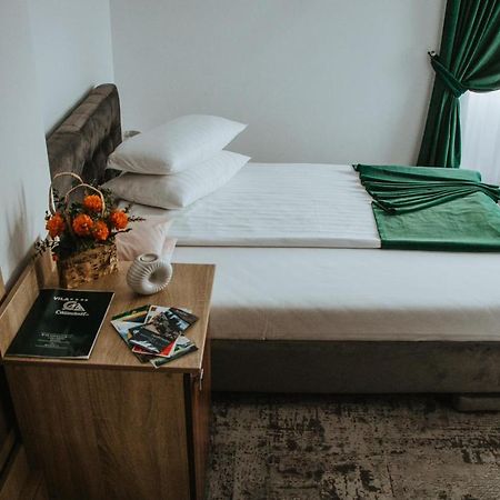 Vila Calimanel Hotel วาตราดอร์เนย์ ภายนอก รูปภาพ